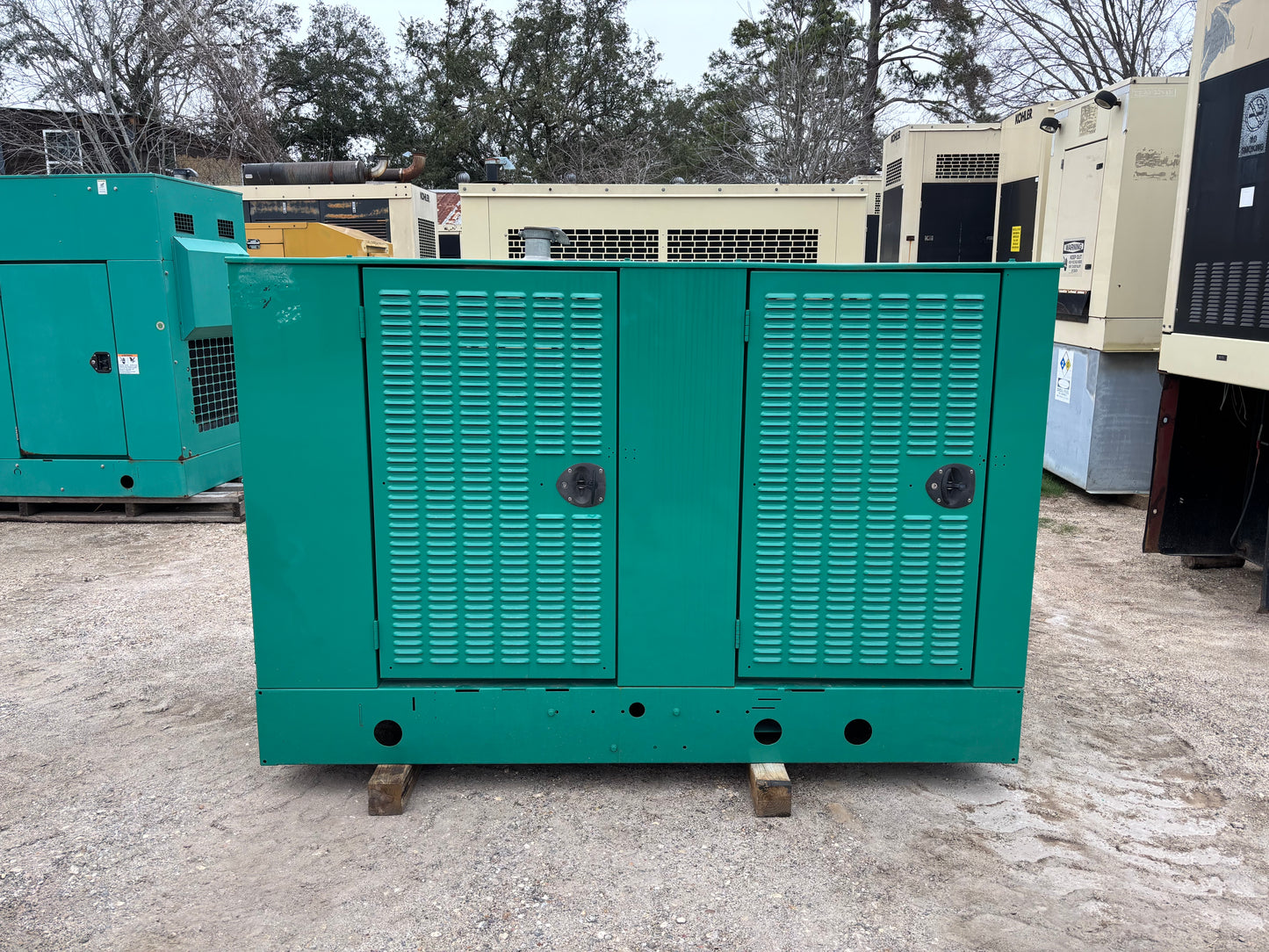 Cummins 35kw 43kva Natural Gas Generator set 751 Hours