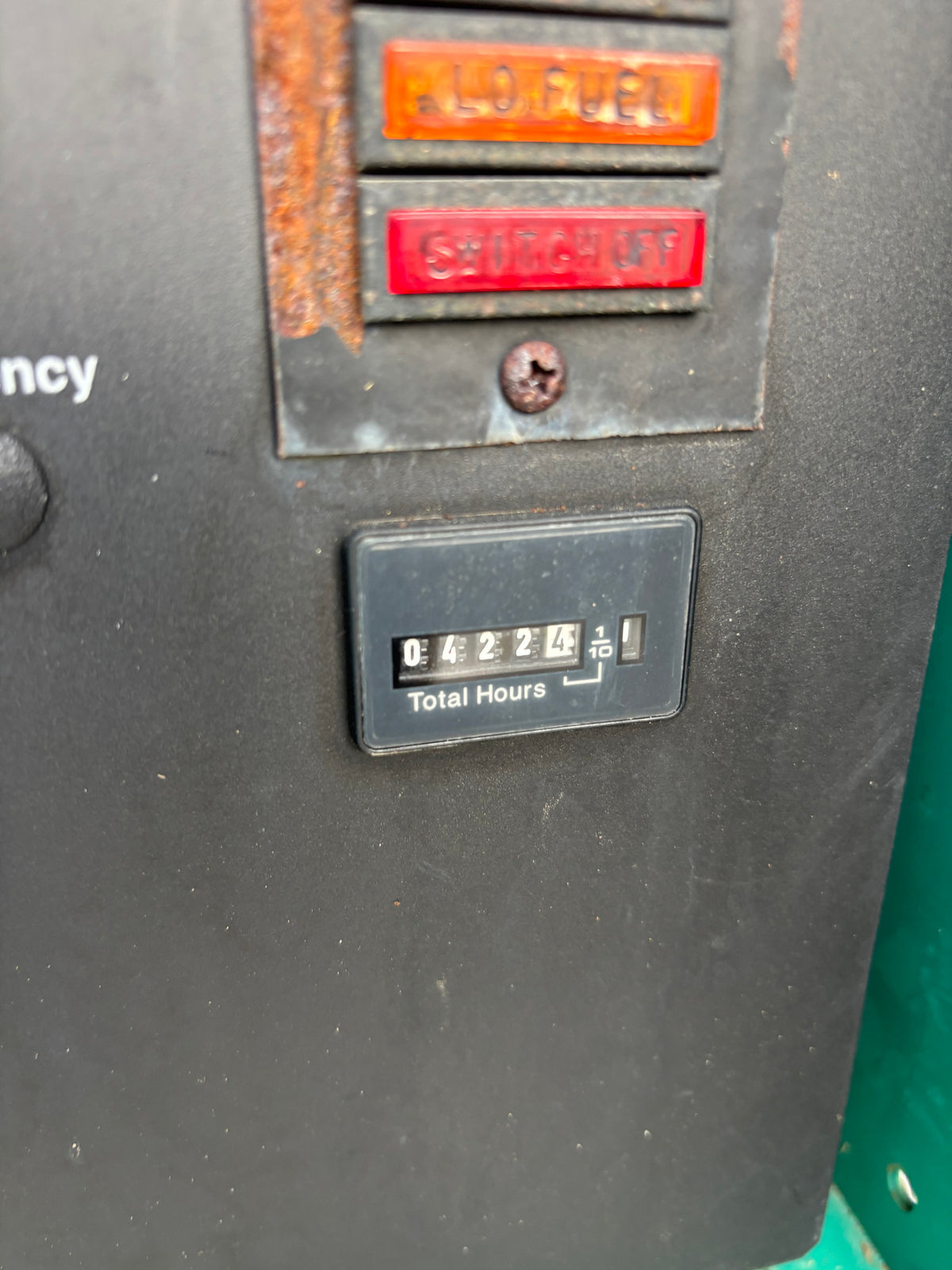 Cummins 42kw 52Kva Natural Gas Generator 422 Hours