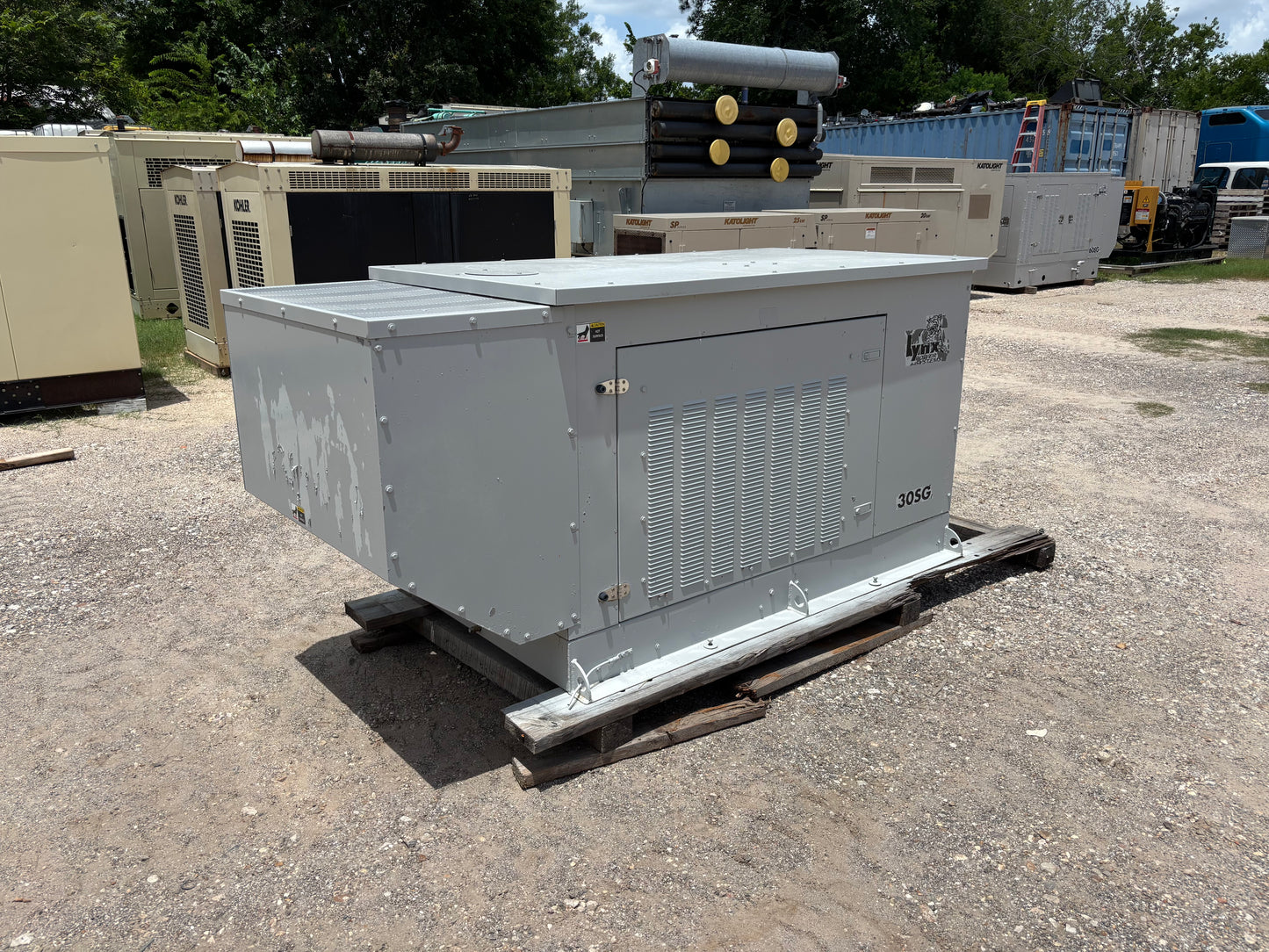 Lynx 30kw Natural gas/Propane Generator 434 Hours