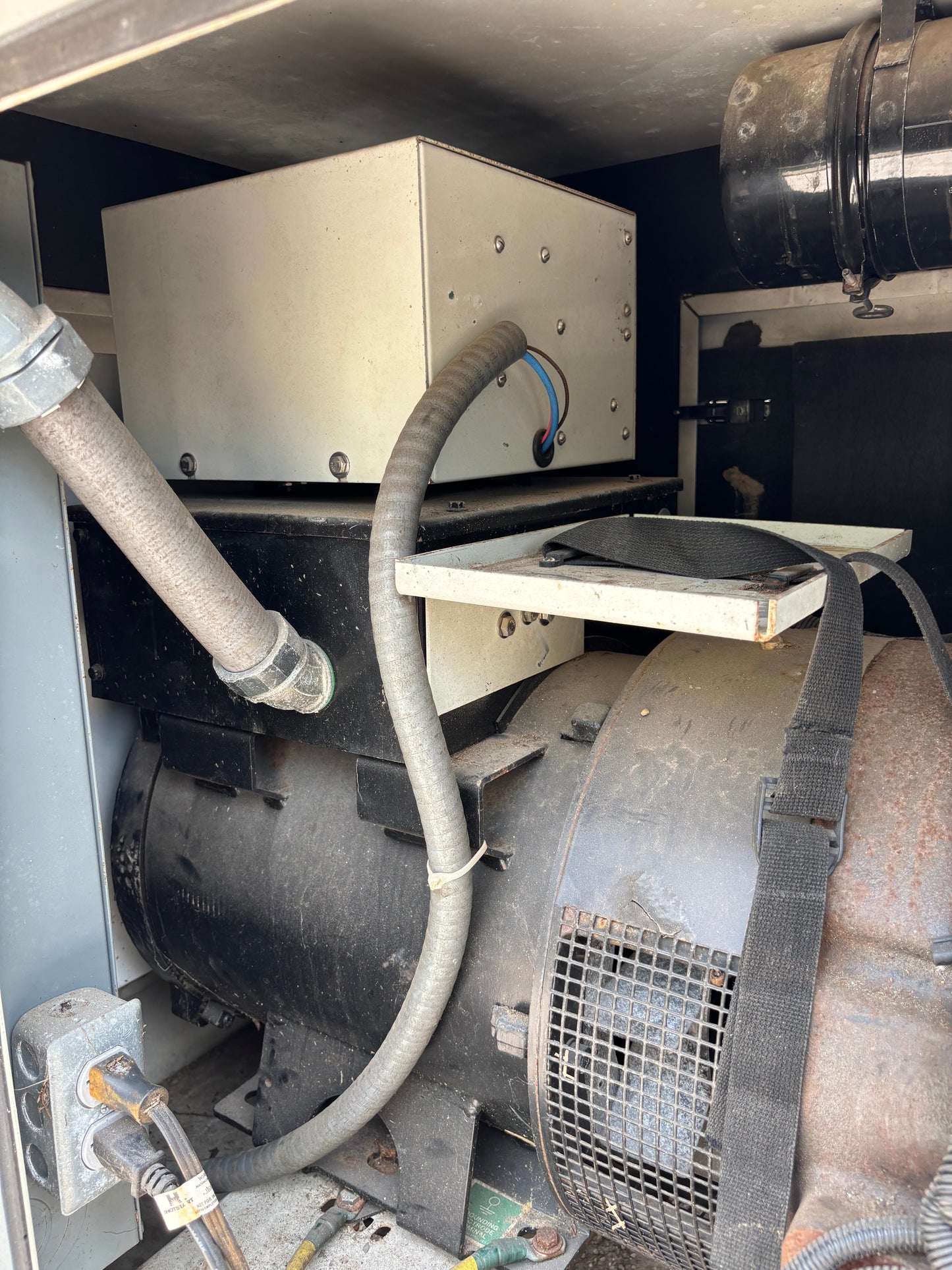 Lynx 30kw Natural gas/Propane Generator 434 Hours