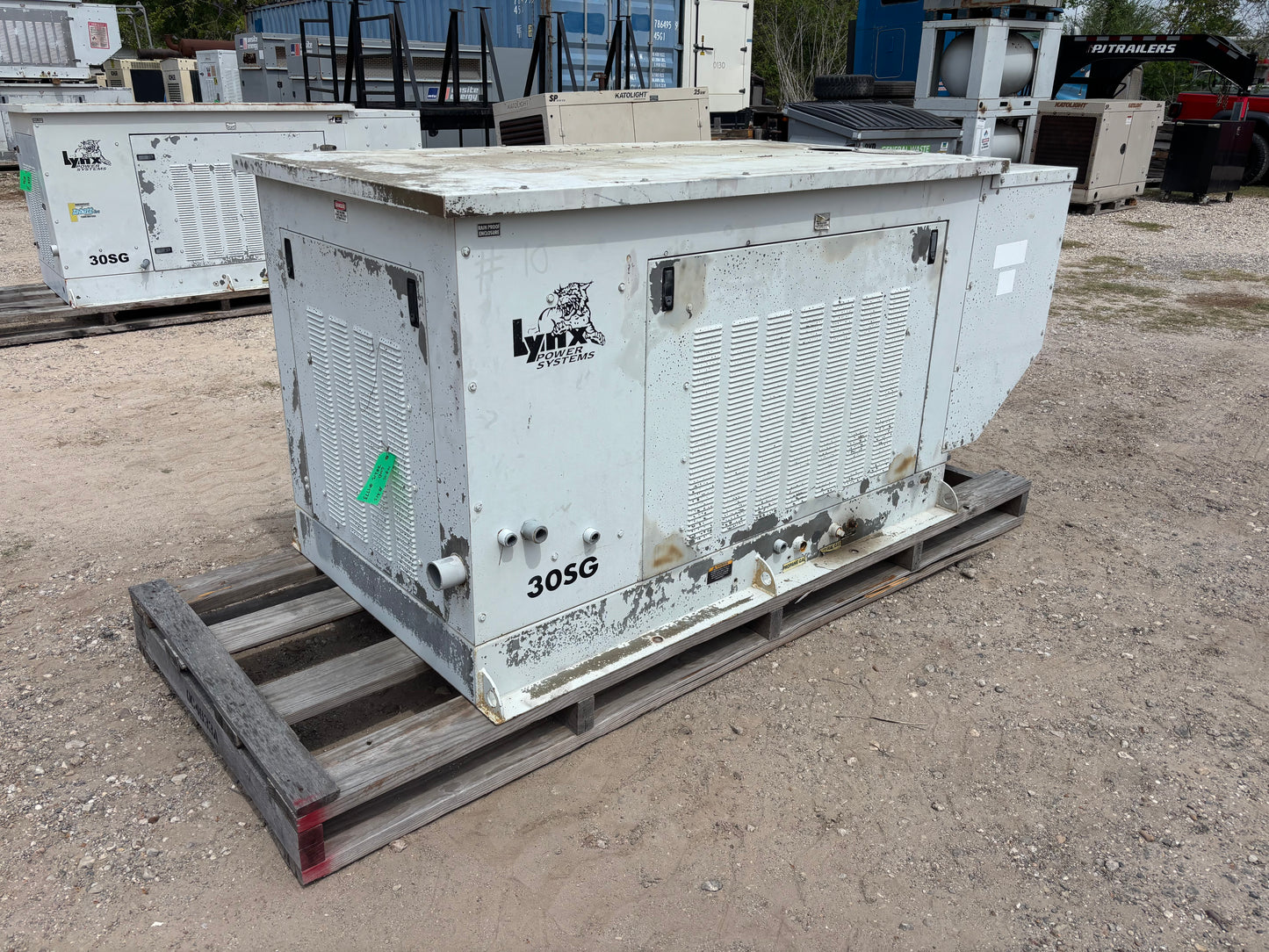 Lynx 30kw Natural gas/Propane Generator 718 Hours