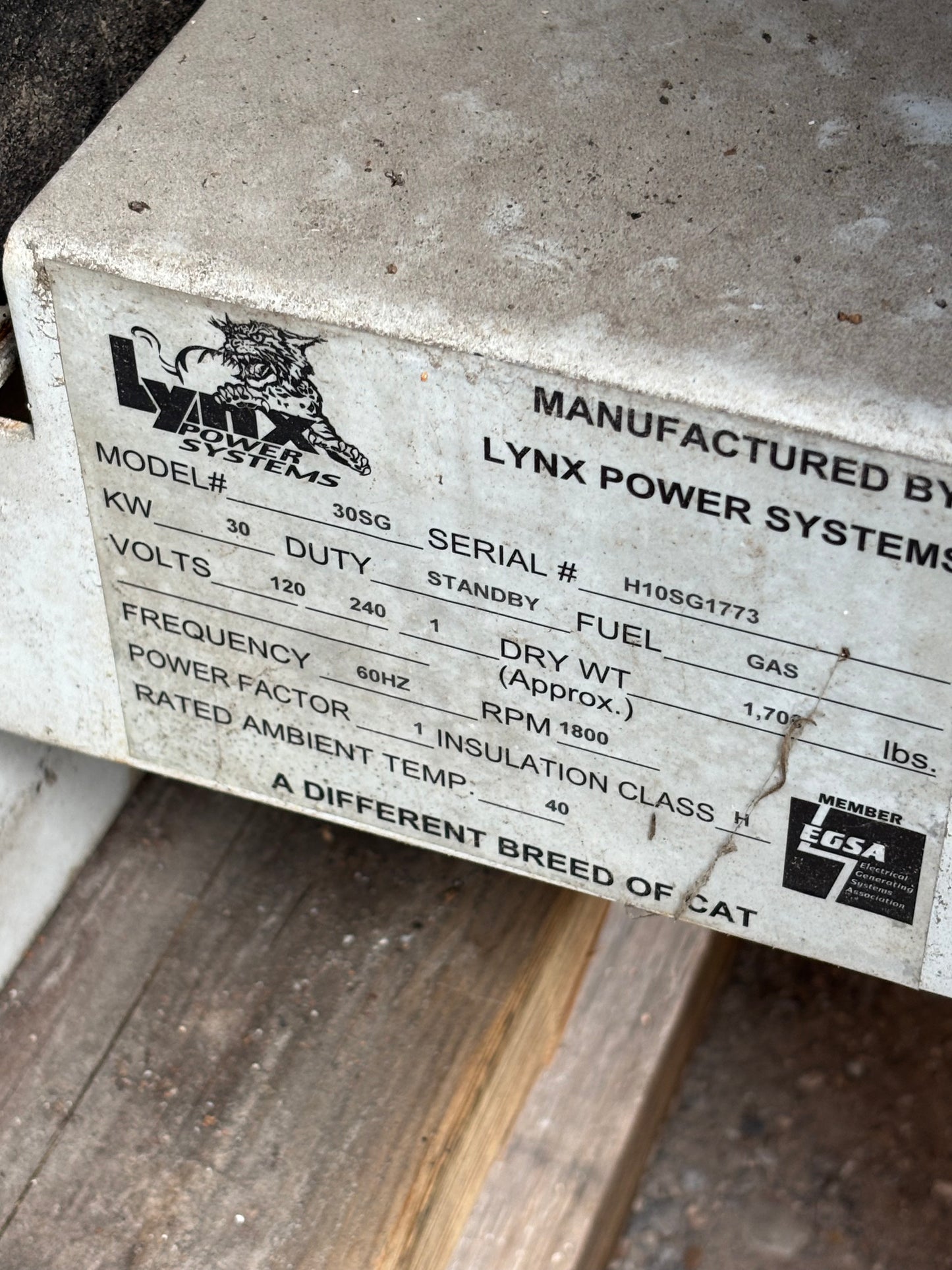 Lynx 30kw Natural gas/Propane Generator 718 Hours